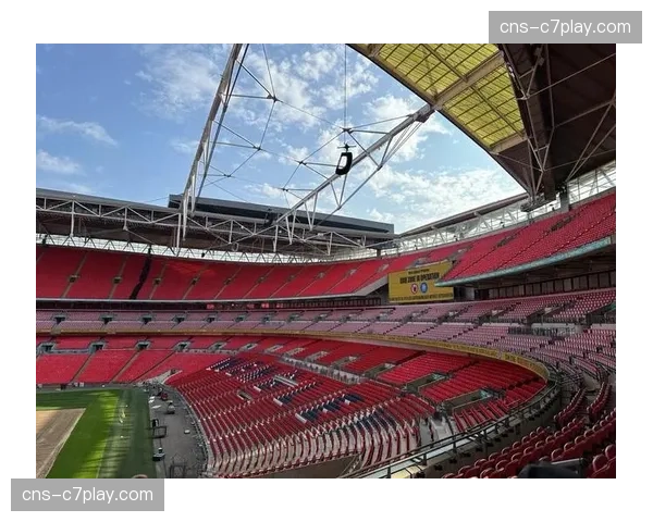 欧足联宣布2026年欧冠决赛场地温布利球场完成最新安全升级 欧足联宣布2026年欧冠决赛场地温布利球场完成最新安全升级